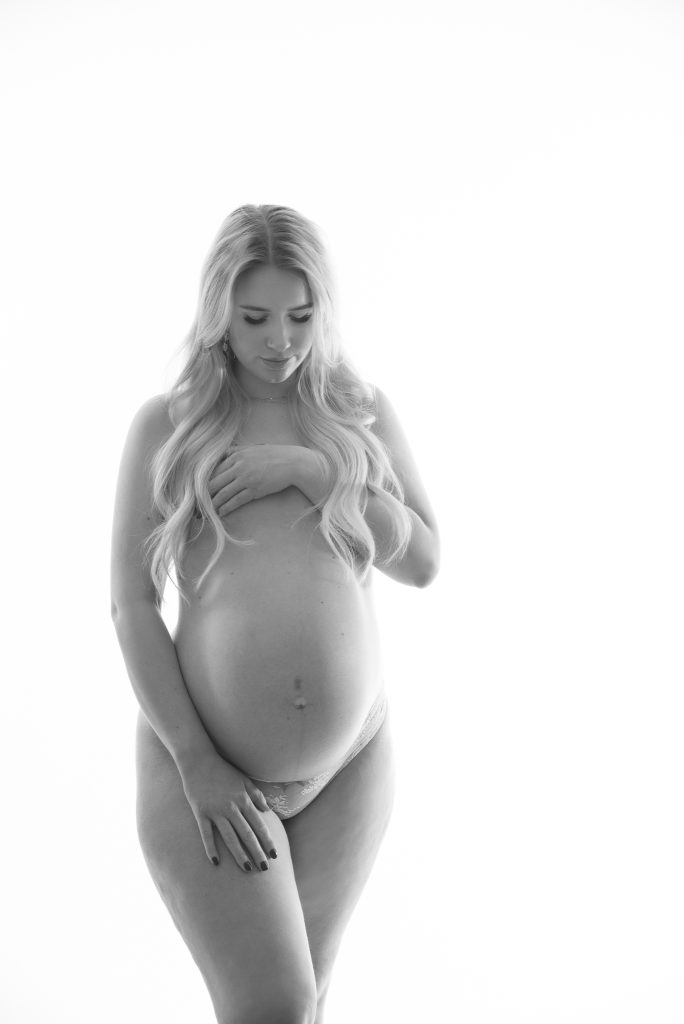 svartvitt gravidbild, gravid, gravidfoto stockholm