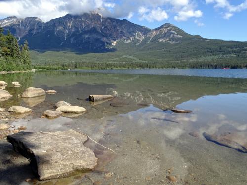  Pyramid lake 