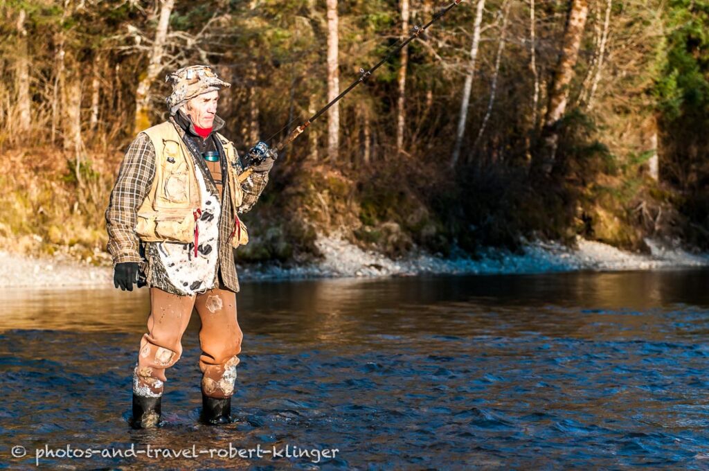 A keen canadien steelhead fisherman