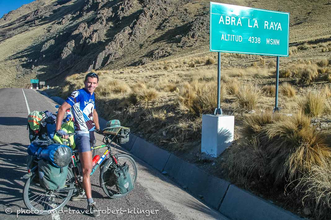 A cyclist in the Andes at Abra la Raya