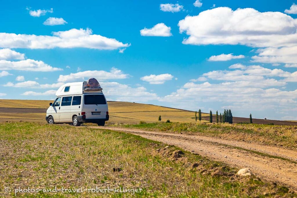 A T4 camping van is being parked in Central Anatolia