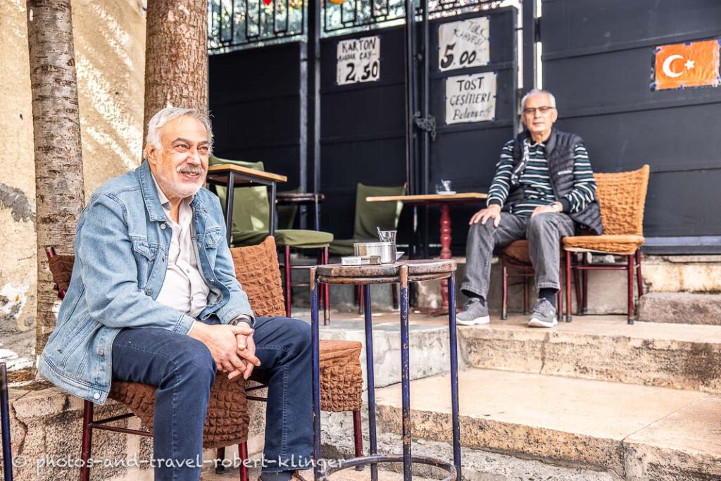 2 men sitting in a tearoom in Ankara