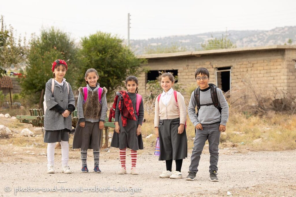 Children on the way to school in Iraq