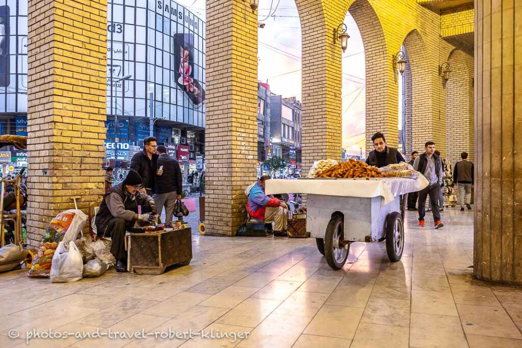 A man selling bread in Qaysari Bazar in Erbil