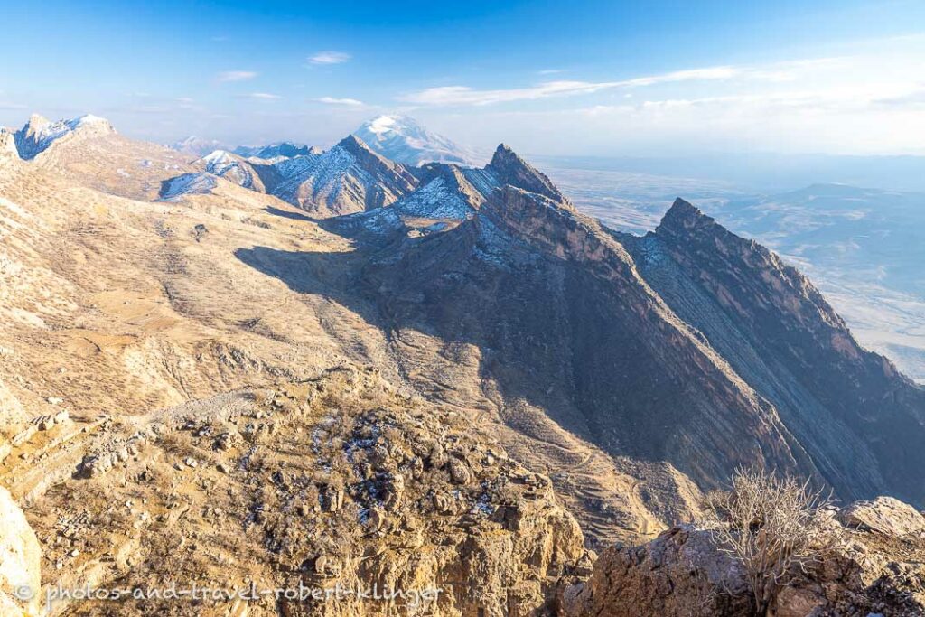 The mountains around Sara Mountain in Kurdistane