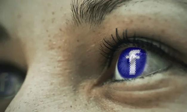 Social media zorgt voor een onrealistisch zelfbeeld.