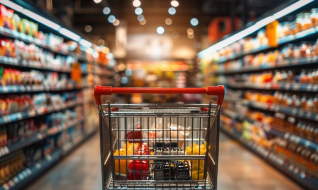 Van schap naar afvalbak: wat gebeurt er met onverkocht voedsel in de supermarkt?
