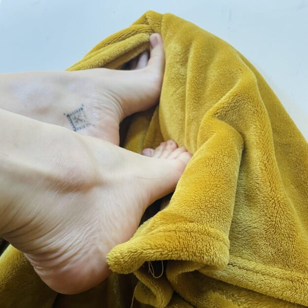 Janice et ses pieds
