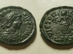 Theodosius I - Æ4 or ½ centenionalis - R - BSIS