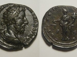 Marcus Aurelius Dupondius -TR P XXX IMP VIII COS III SC- 176 AD