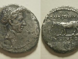 Julius Ceasar Divus AR Denarius -Q Voconius Vitulus- 40 BC