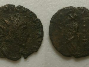 Tetricus I Æ Antoninianus - FIDES MILITVM - 272/3 AD