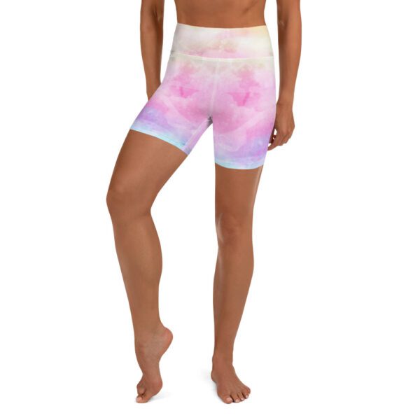 Comfortable, high-waisted, and super soft. These shorts are perfect for an intense workout as well as helping you keep cool on a hot day. They come with a high waistband and are made from a four-way soft microfiber yarn.