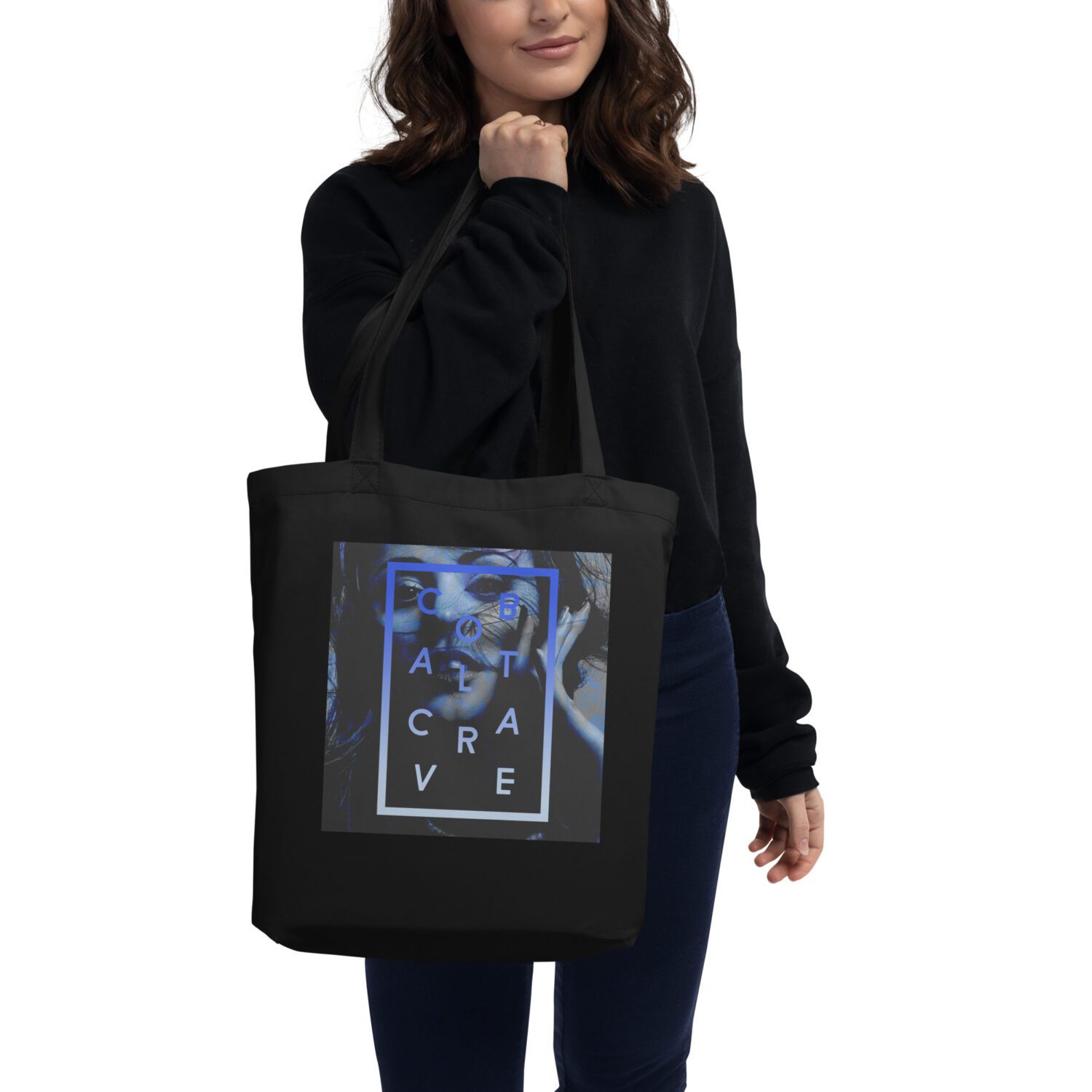 Organic cotton tote bag with a beautiful print in black and electric blue. In this tote there’s more than enough room for groceries, books, and anything in between.