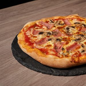 4 Pizza Tipica