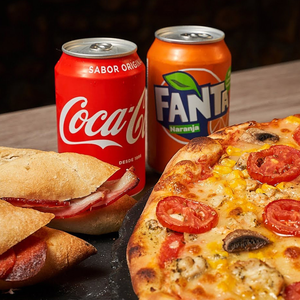 Ensalada Mediterránea Pizza Pazza