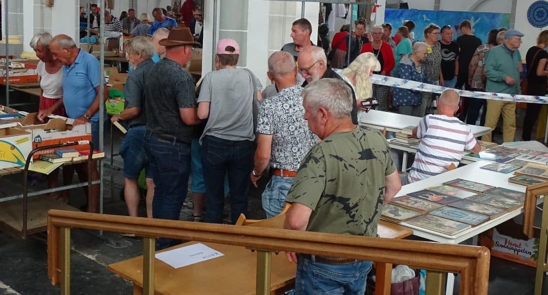 GROTE BROCANTE FAIR EN BOEKENMARKT