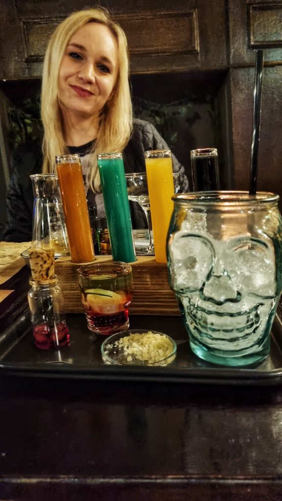 What a great date this was! Making Harry Potter themed cocktails and trying to find our way out of the themed escape room.