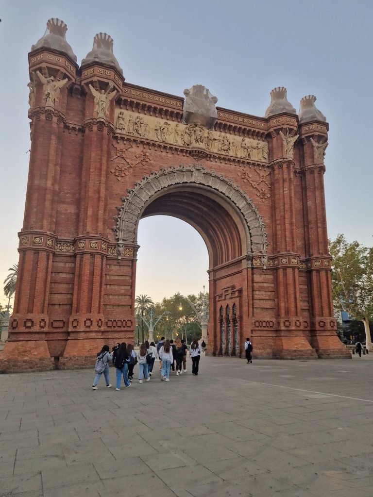 The Arc Triomf in Barcelona early in the morning with a beautiful sunrise.