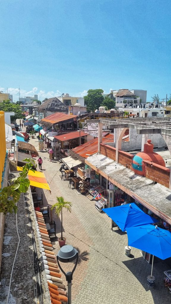 Isla Mujeres street from on of the rooftops.