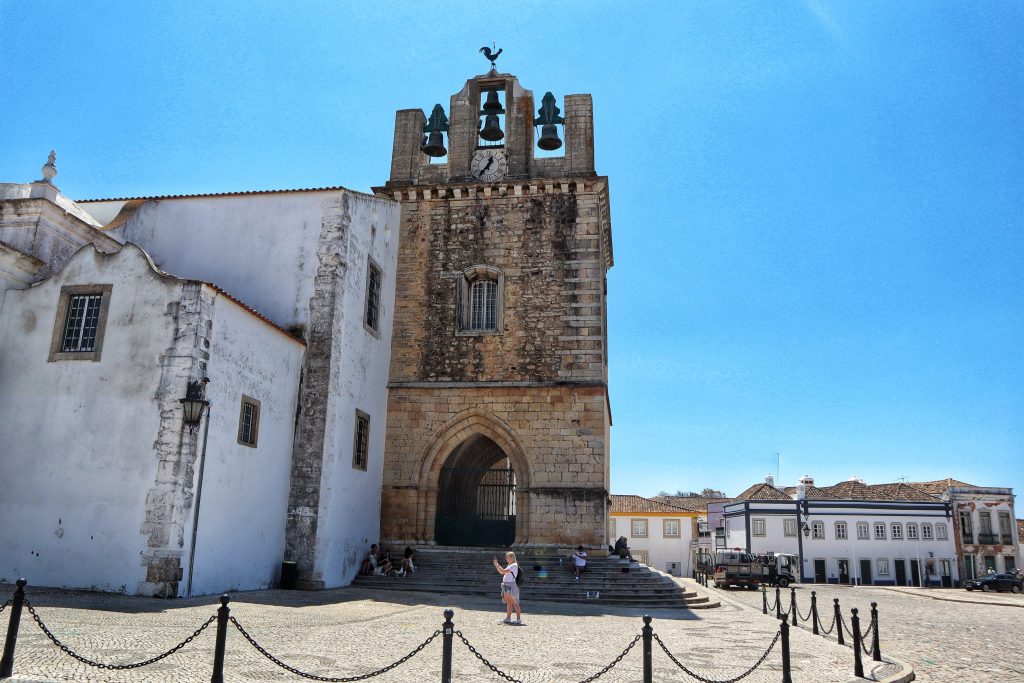 Igreja de Santa Maria cathedral with Amy standing in front of it taking photos