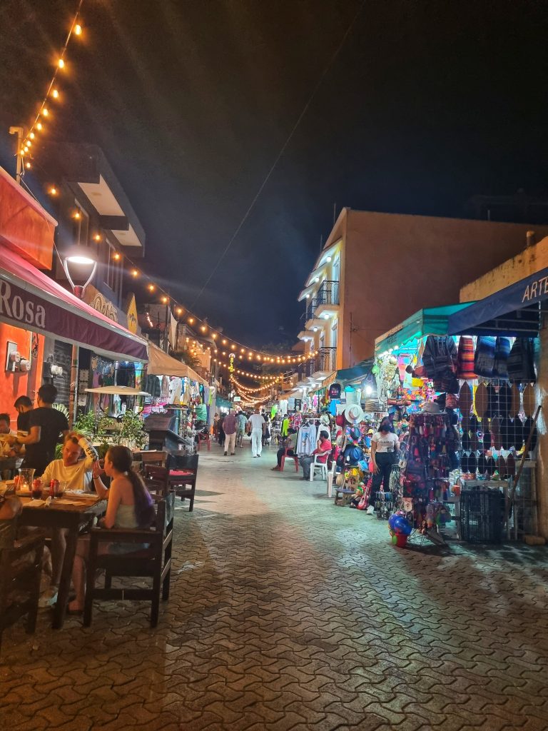 The zocalo in Isla Mujeres at night.