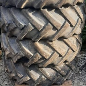 4 x BKT 15.5 80 24 tyres - Tractor Tyre - 50% tread remaining