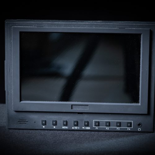 7″ monitor