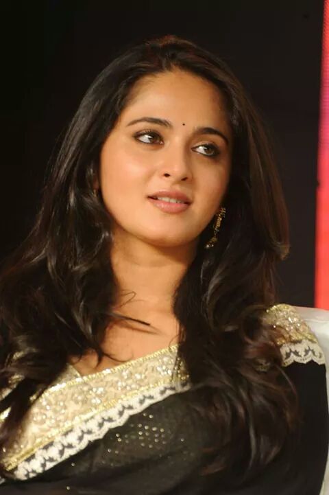 Anushka Shetty In black saree