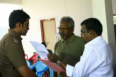 Maniratnam with Prithviraj at Ravanan Location