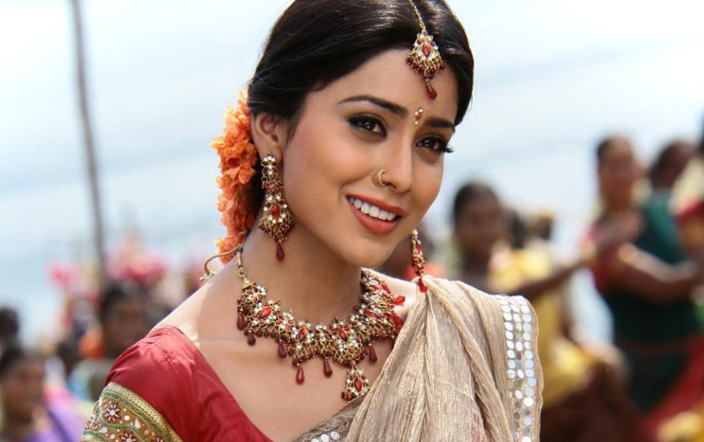 Shriya Saran in homely look