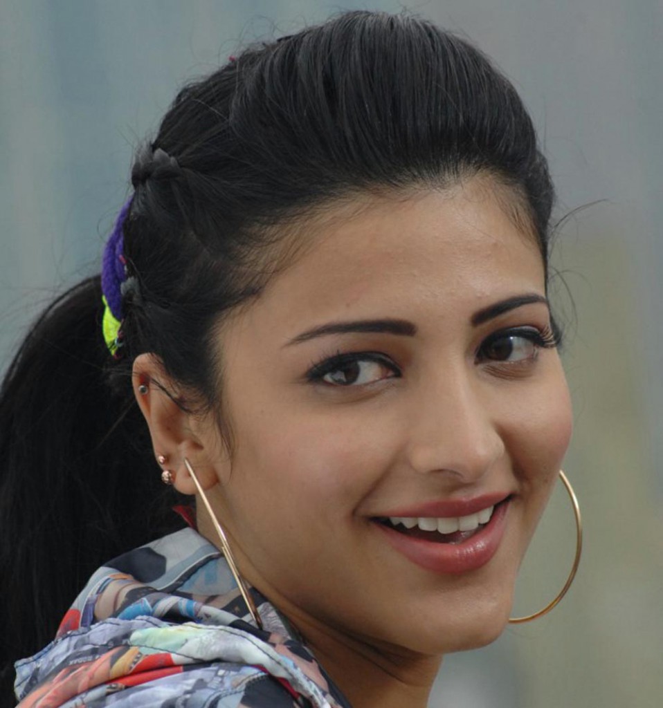 Shruti Haasan smiling