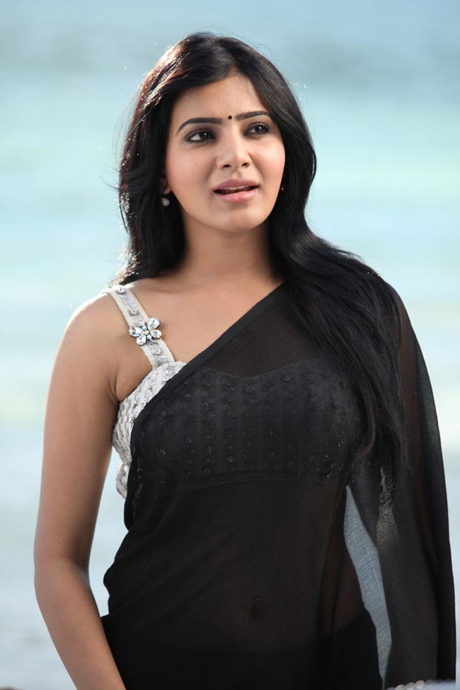 Samantha Prabhu in black saree