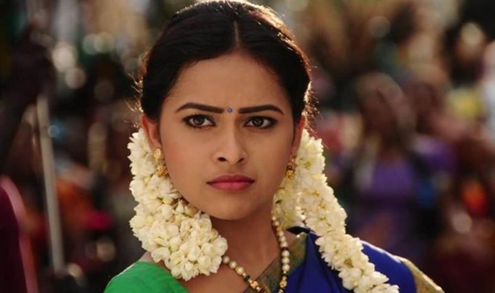 Sri Divya traditional look