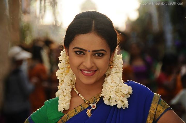 Sri Divya in pavadai thavani