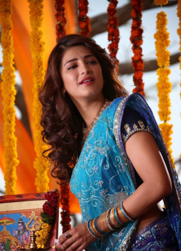 Shruti Hassan in half saree