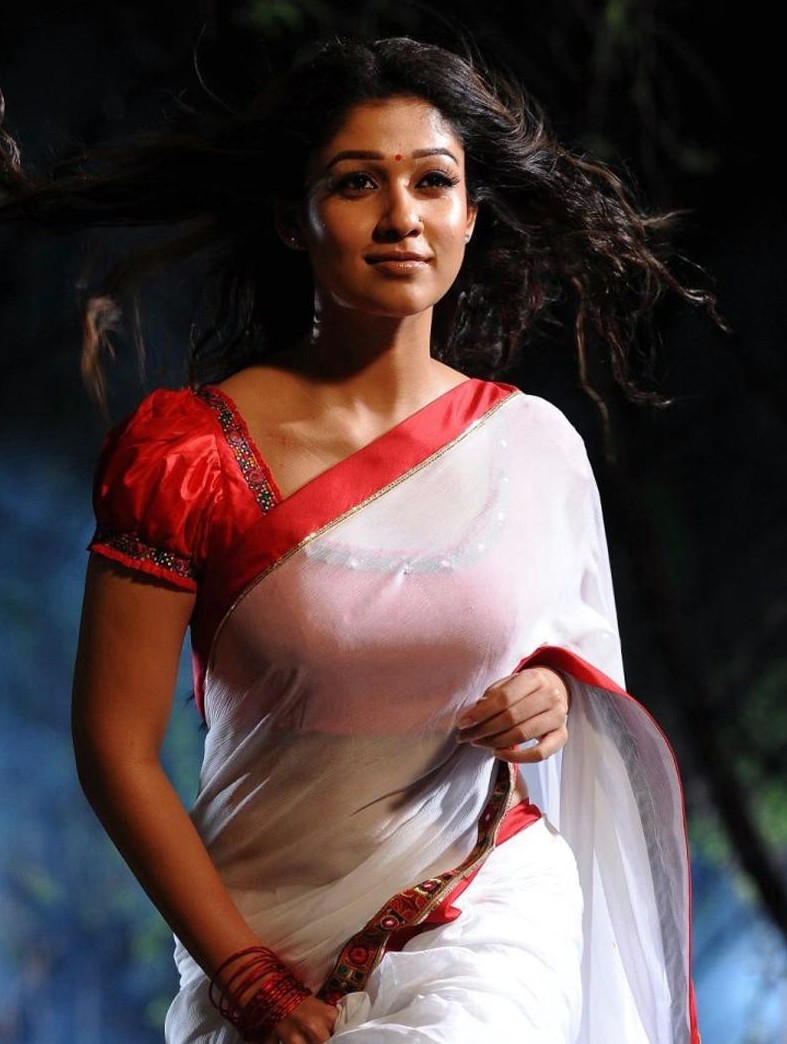 Nayanthara in Saree hot