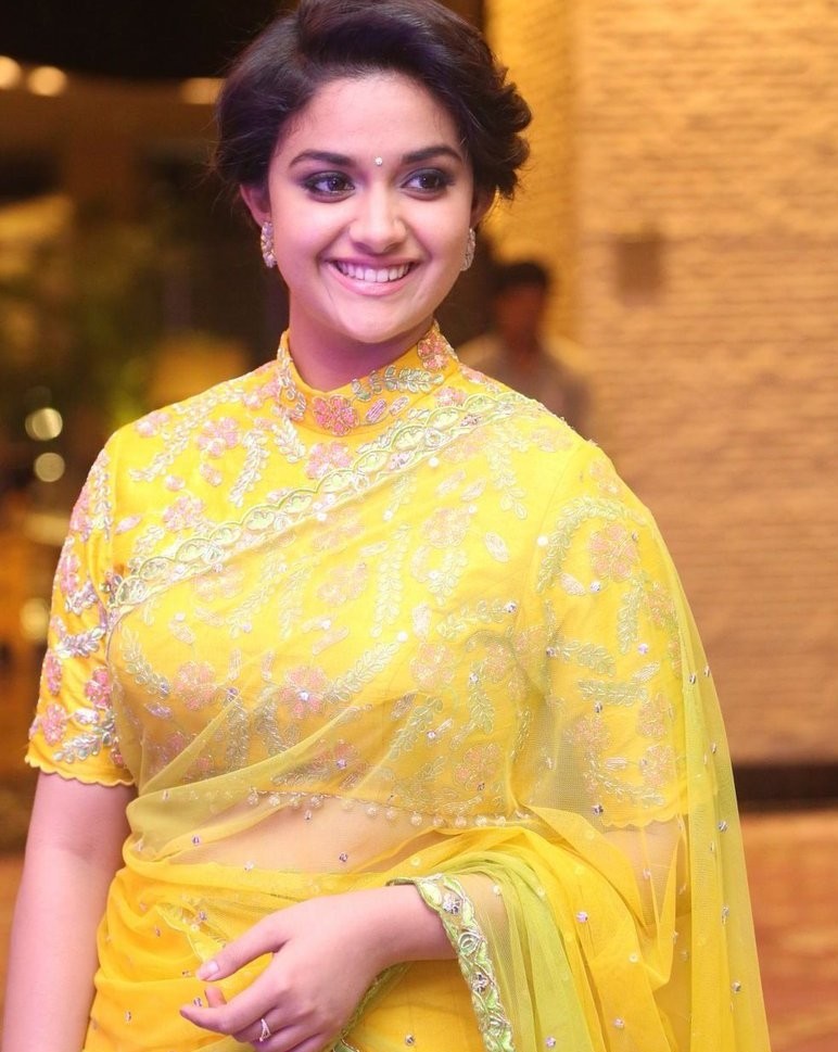 Keerthy Suresh beautiful in Yellow Saree