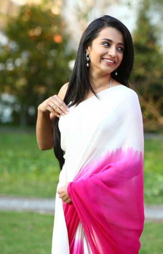 Trisha Krishnan beautiful photo in white saree