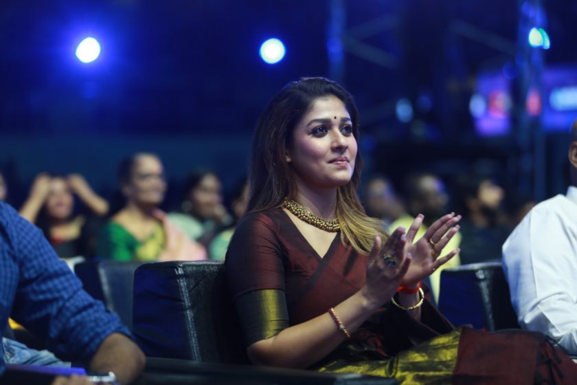 Nayanthara hot in Saree