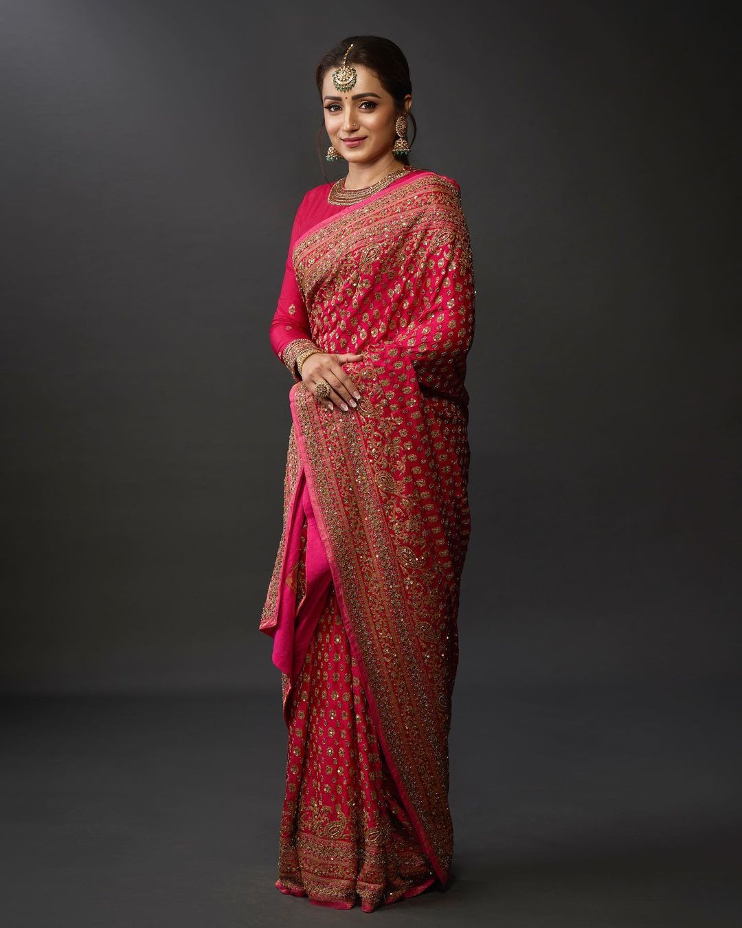 Trisha Krishnan Latest Photoshoo in Saree