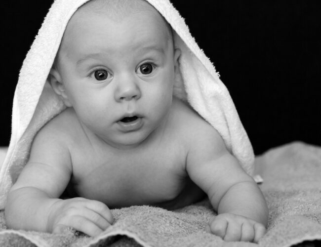 Fördelar med Babymassage- Varför du bör Massera din Bebis