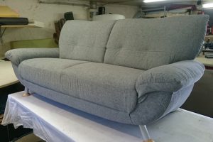 polsterstall sofa grau