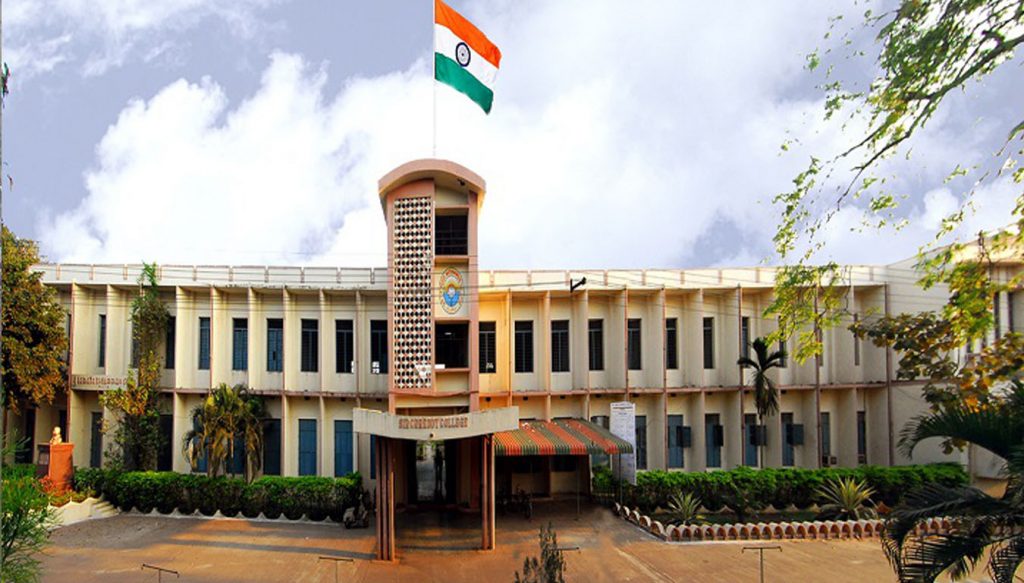 Top Pandits in Eluru Book a Pandit Online at Best Price