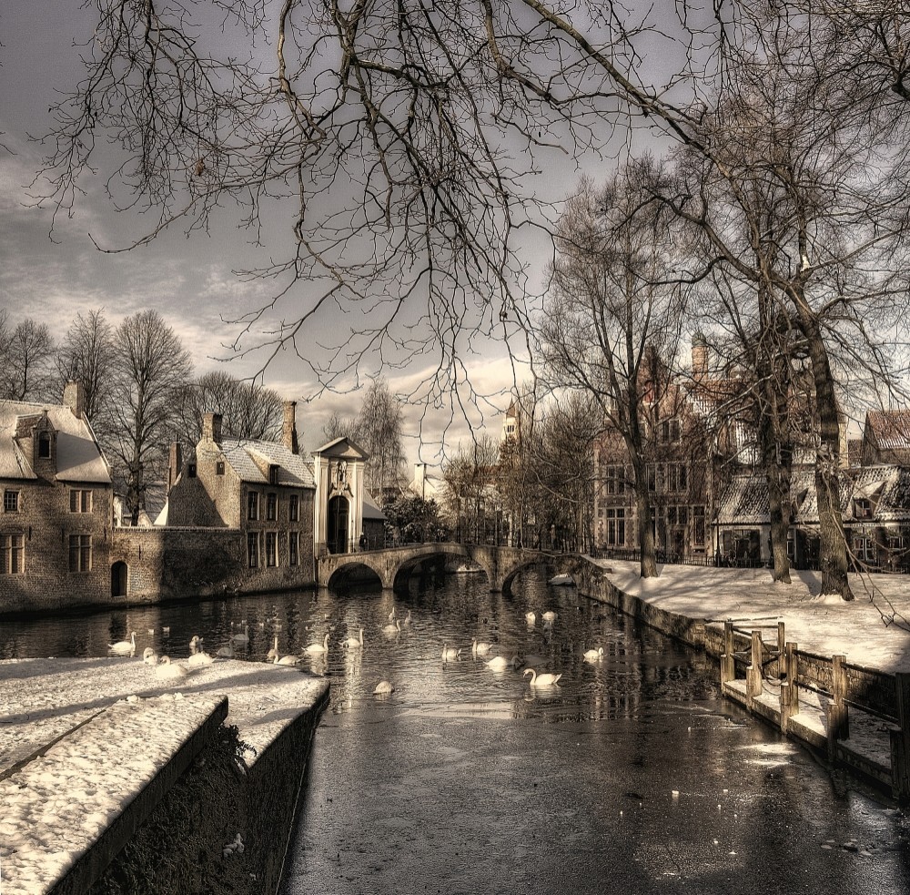 bruges-in-christmas-dress-poster