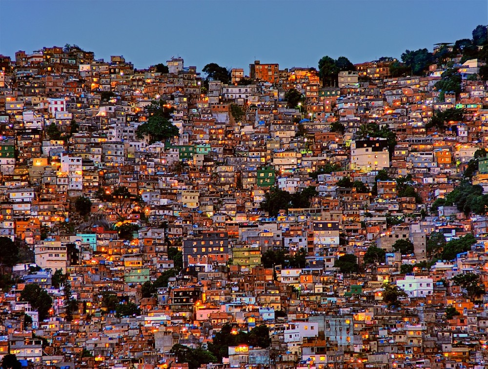nightfall-in-the-favela-da-rocinha-poster