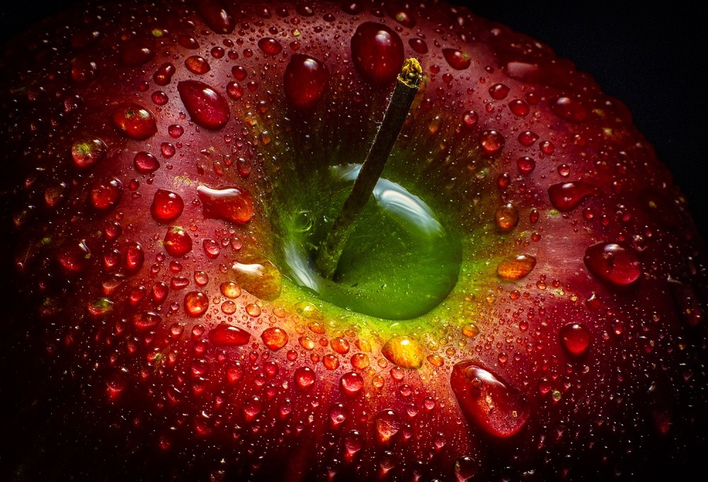 red-apple-poster