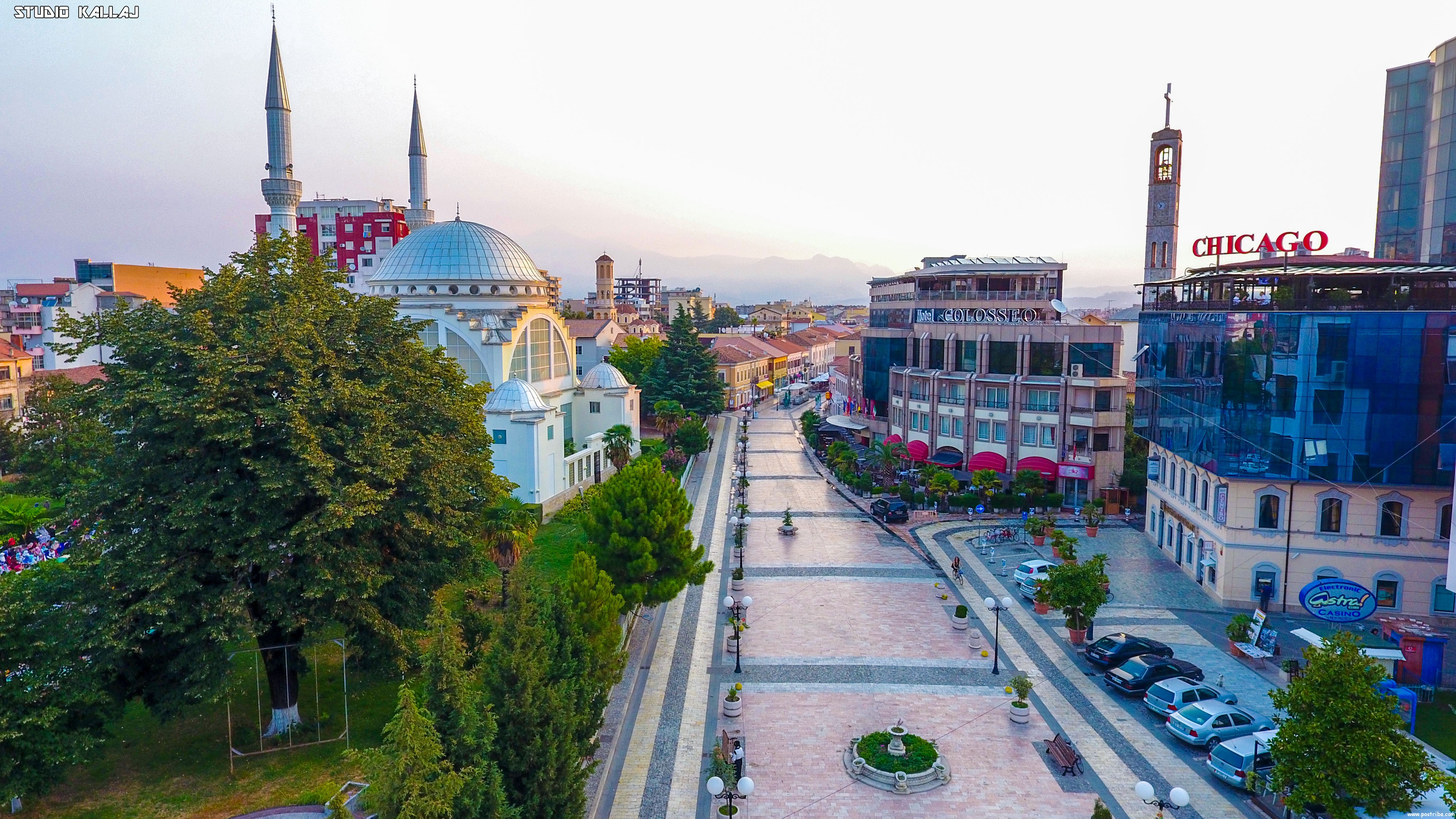 Shkoder Albania.JPG Ebubeker Mosque - Xhamia Ebu beker Shkoder