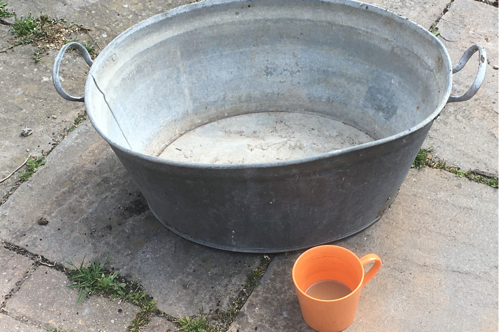 Building a mixed pot for a patio, using an old metal baby bath – Step by Step Guide