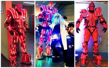Futuristische Led Robot Red en confetti shooters: Een unieke act voor elk evenement! Boek nu voor een onvergetelijke show!